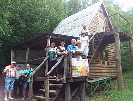 Крымская региональная организация ВОС организовала туристическую поездку инвалидов по зрению на озеро Финарос