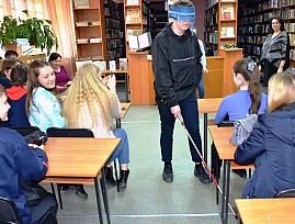 Члены Иркутской региональной организации ВОС провели для студентов оригинальный квест «Разбуди свои ощущения»