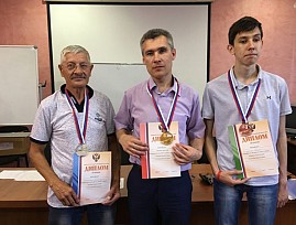 Мастера спорта по шашкам Всероссийского общества слепых снова заняли призовые места на Чемпионате России