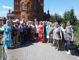Инвалиды по зрению Ульяновской региональной организации ВОС приняли участие в экскурсионной поездке в женский монастырь Михаила Архангела