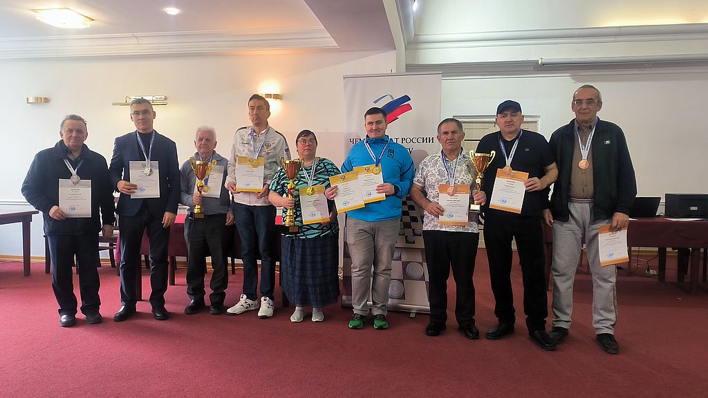 победители и призёры с медалями, грамотами и кубками