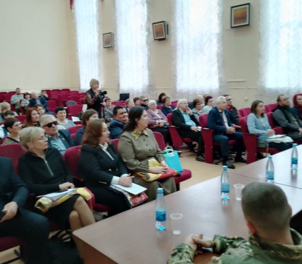 участники круглого стола