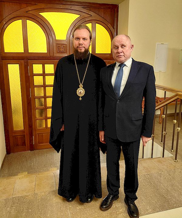 митрополит Владимирский и Суздальский Никандр и председатель Владимирской ОО ВОС Сергей Войнов