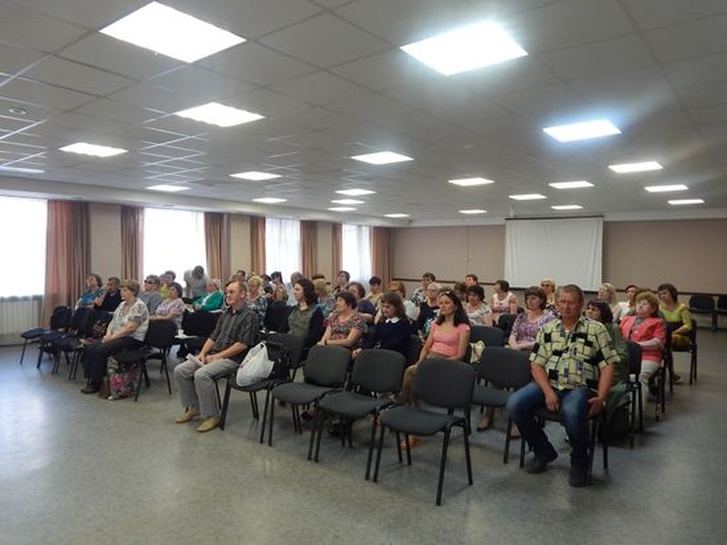 Участники и гости семинара в лекционном зале КСРЦ