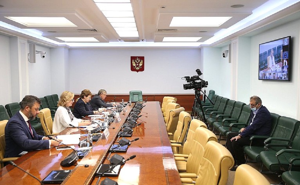 Заседание в Совете Федерации в режиме онлайн