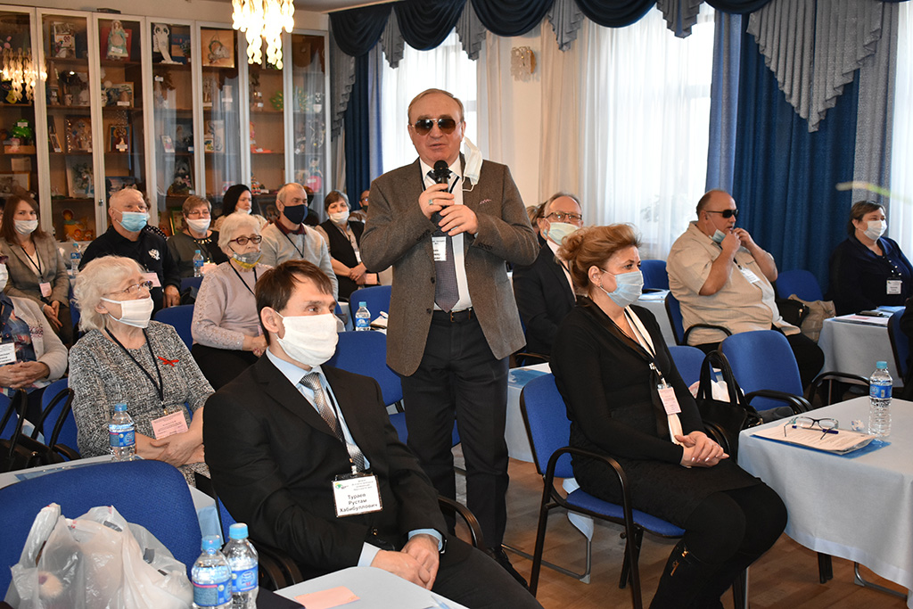 Выступление вице-президента ВОС В. В. Сипкина перед делегатами конференции
