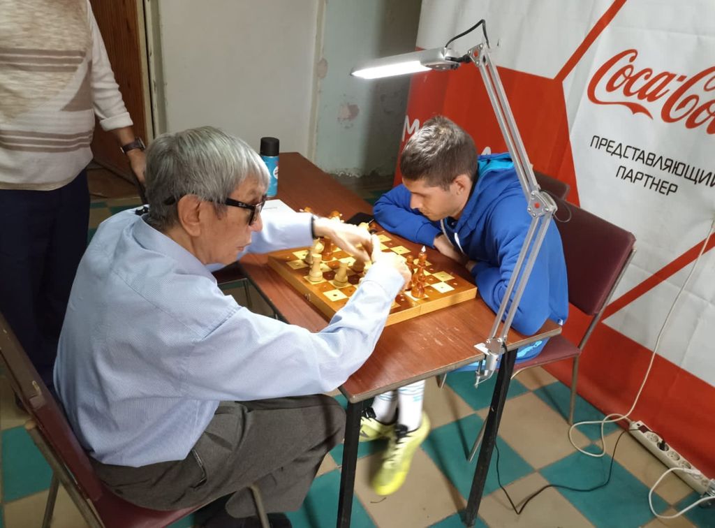 Активисты Астраханской РО ВОС участвуют в соревнованиях по шашкам