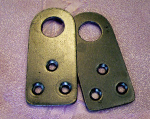 Проушина дверная врезная 70х32х3