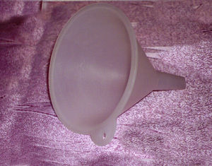 Воронка заливная Ф85х100мм