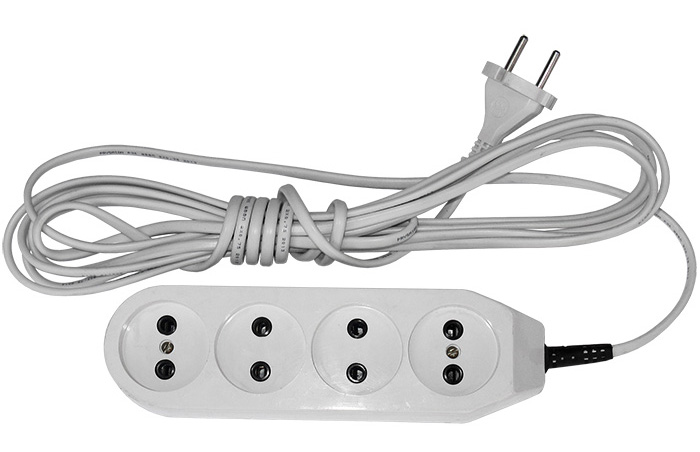 Удлинитель четырехместный