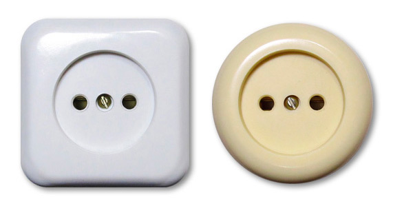 Электророзетка открытой установки одноместная