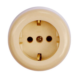 Электророзетка открытой установки одноместная с заземляющими контактами