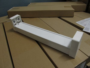 Арматура светильника люминесцентного потолочного для общественных зданий