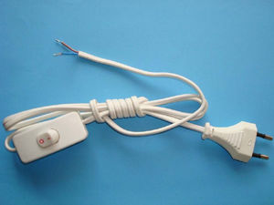 Шнур армированный неразборный двухполюсными вилками с проходным выключателем