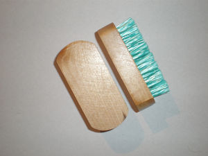 Щетка для одежды 100*45