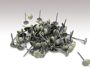 Гвоздь мебельный