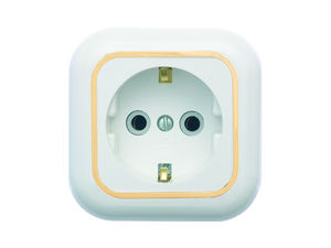 Розетка открытой установки с заземляющим контактом одноместная РА16-638 