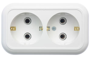 Розетка открытой установки с заземляющим контактом двухместная РА16-826