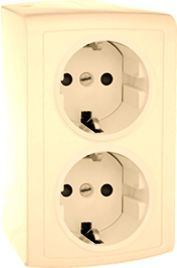Розетка открытой установки двухместная с заземляющим контактом,защитной шторкой РА16-188 