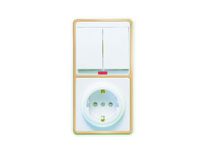 Блок комбинированный скрытой установки (2клавишный выключатель с подсветкой+розетка с заземляющим контактом, защитной шторкой) БКВР-210 