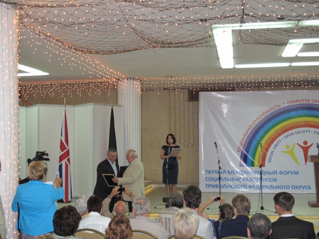 Сотрудничество социальных работников ВОС развивается