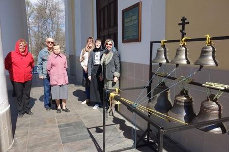 Карельская РО ВОС организовала занятие по обучению инвалидов по зрению мастерству колокольного звона