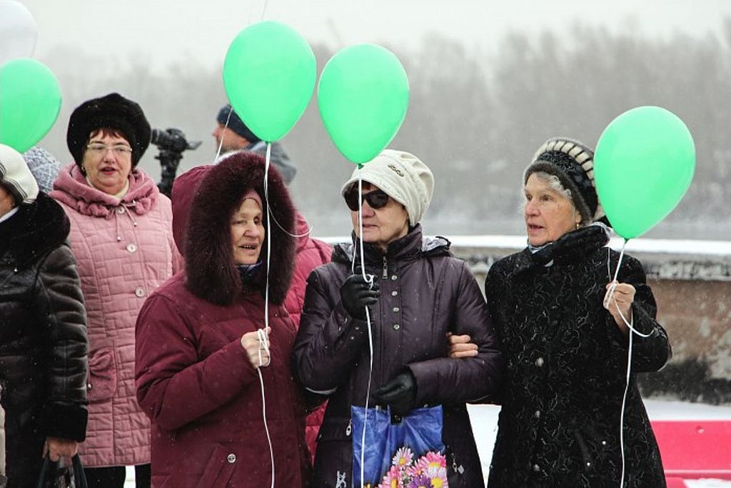 Активисты Красноярской региональной организации ВОС провели красочный флешмоб в Международный день слепых