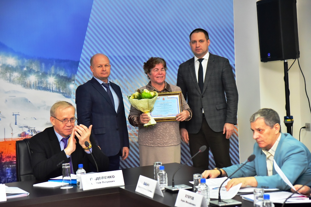 Председатель Красноярской региональной организации ВОС В. И. Прудкова награждена Благодарственным письмом «За вклад в пропаганду здорового и активного образа жизни и укрепление взаимодействия с общественными объединениями и организациями»