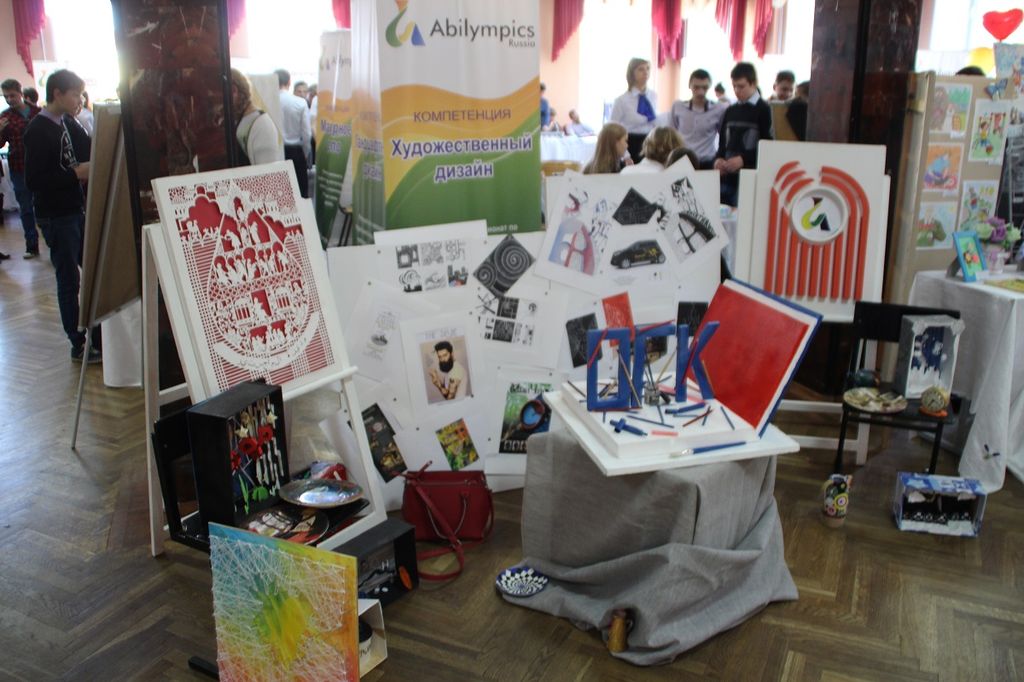 Выставка работ инвалидов