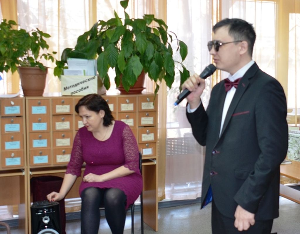 Выступление незрячих артистов