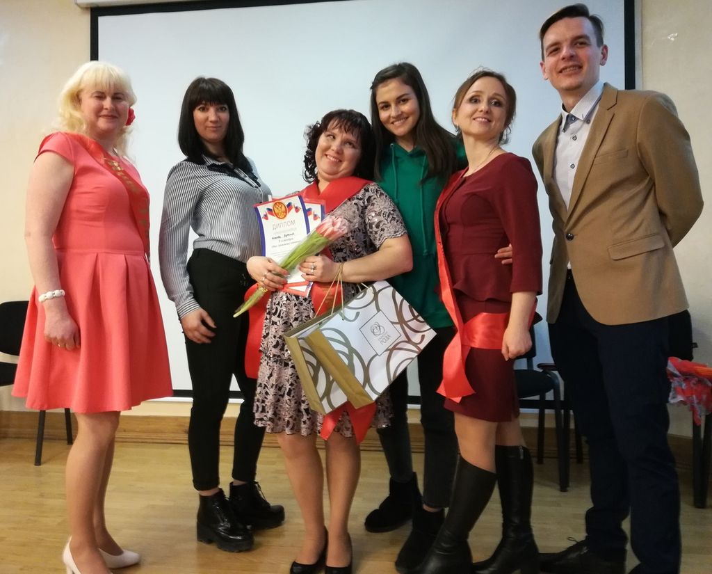 Вручение наград победительницам