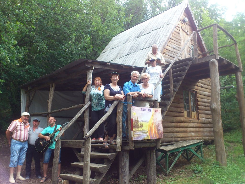 На природе озера Финарос