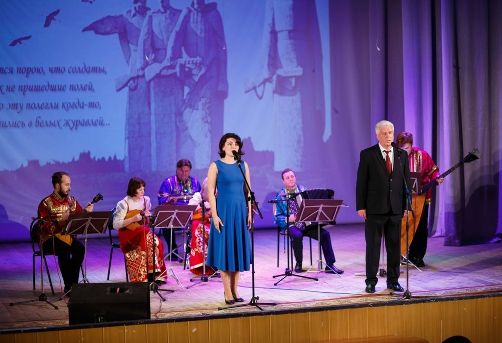 Выступление незрячих артистов