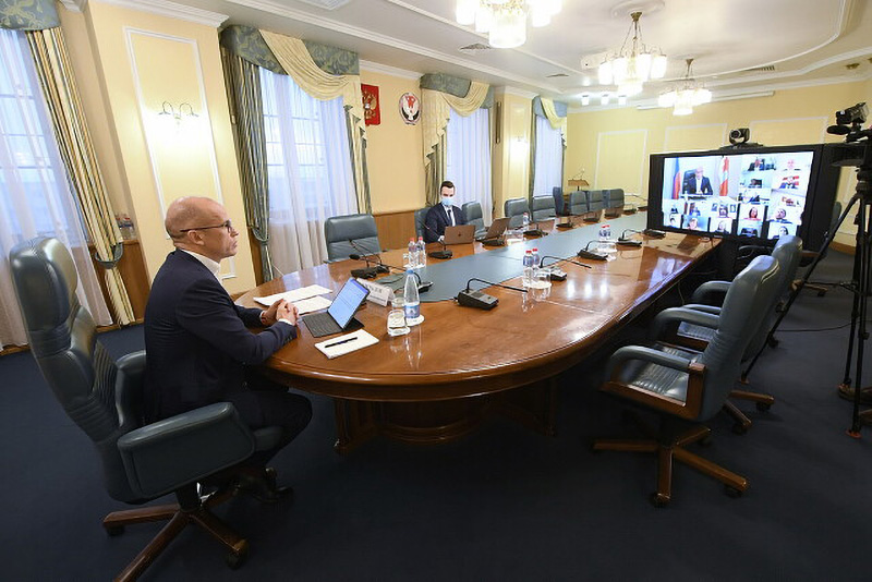 Глава Удмуртии даёт поручение министерствам и ведомствам региона рассмотреть предложения Удмуртской РО ВОС