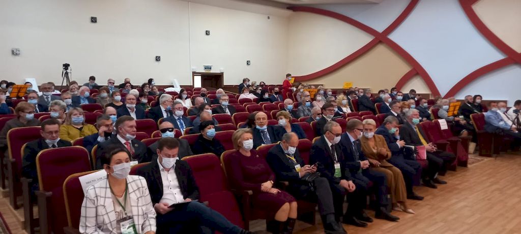 Делегаты, участники и гости съезда в актовом зале санатория ВОС 