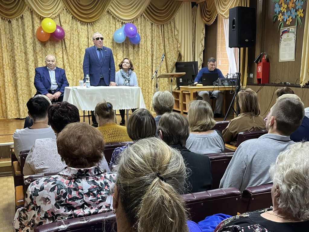 Выступление В. В. Сипкина перед слушателями ЦРС ВОС