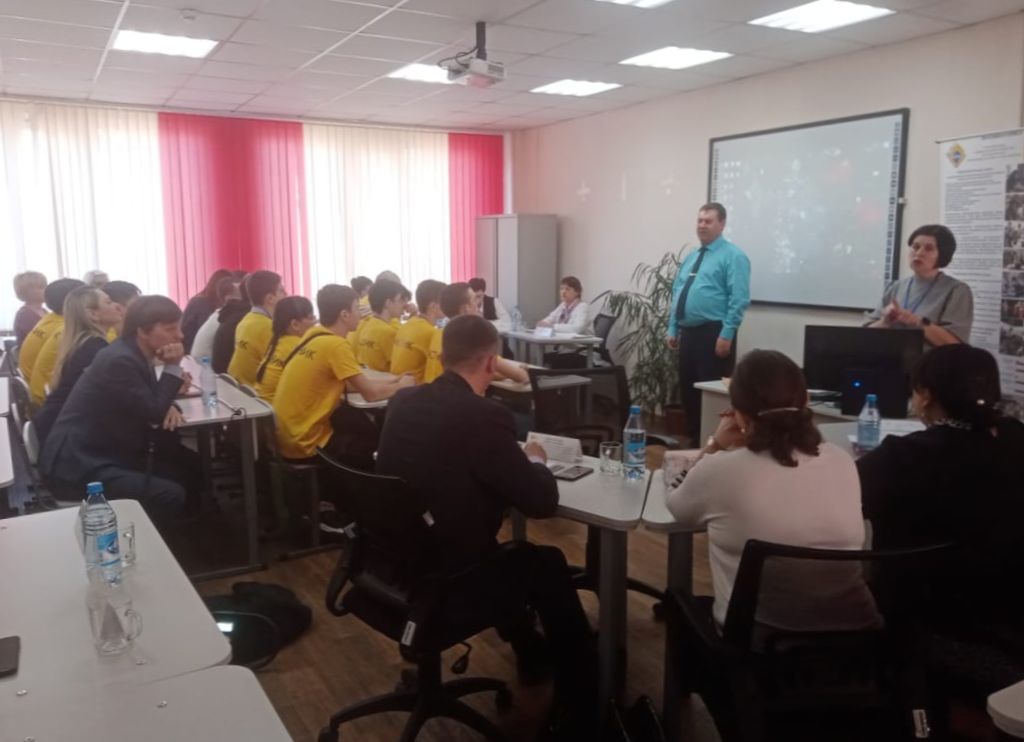 Выступление представителей Хакасской РО ВОС в рамках круглого стола