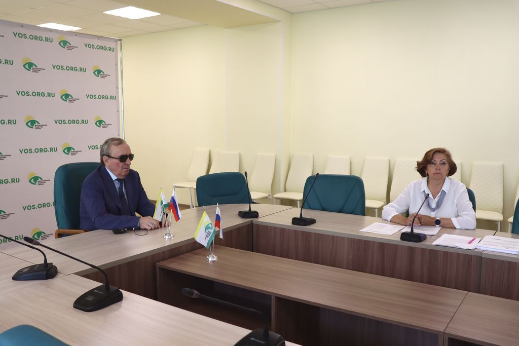 Участники заседания подводят итоги мероприятия