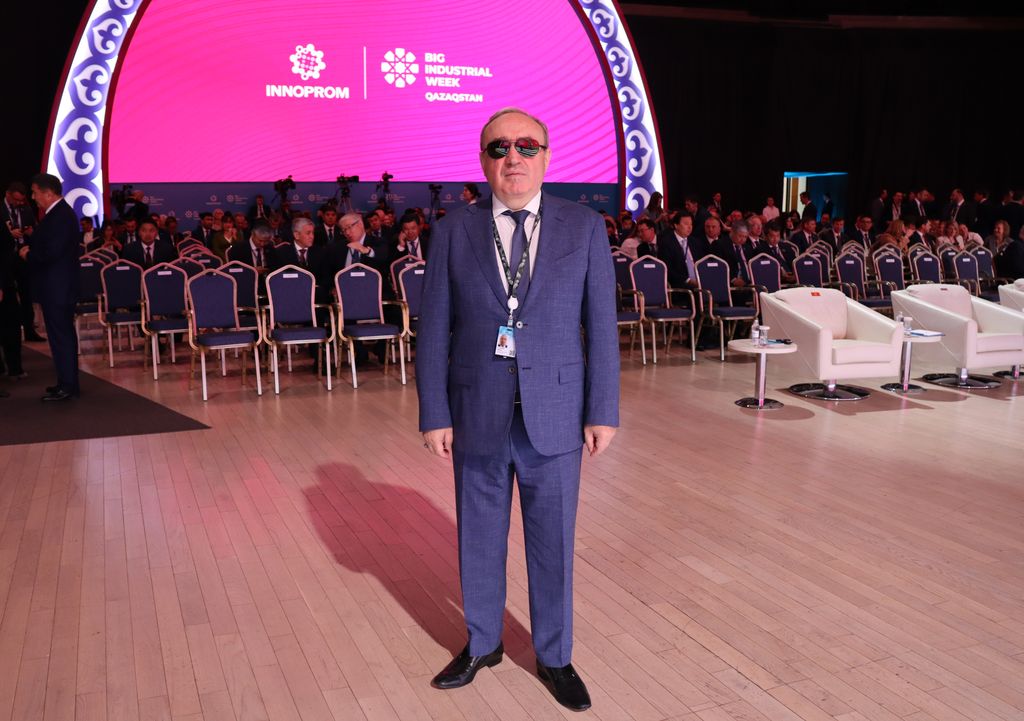 Президент ВОС В. В. Сипкин принял участие в работе международной промышленной выставки «Иннопром»