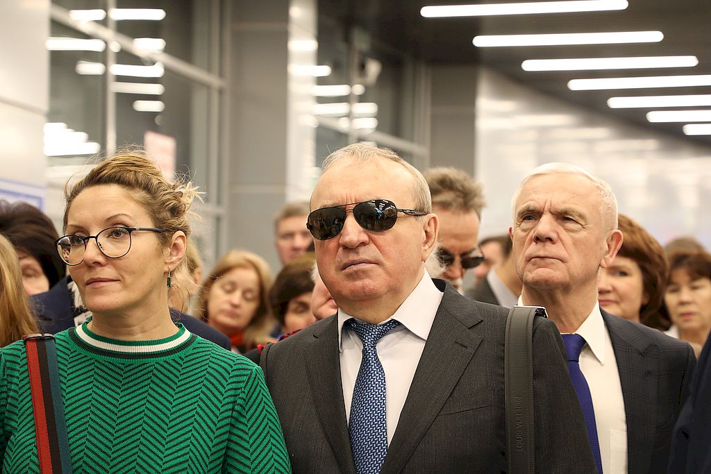 Президент ВОС В. В. Сипкин, начальник управления делами президента Е. Ю. Петрович и полномочный представитель президента в приволжском федеральном округе В. А. Федорин