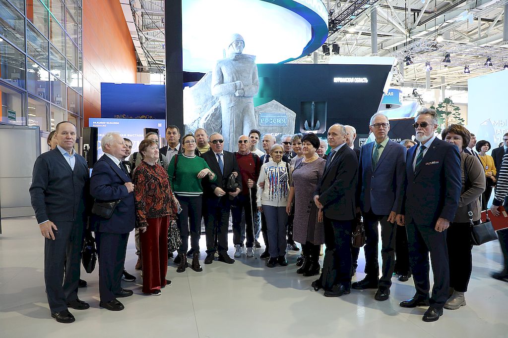 21 февраля 2024 года в рамках очного заседания Центрального правления Всероссийского общества слепых члены ЦП ВОС во главе с президентом ВОС В. В. Сипкиным посетили международную выставку-форум «Россия» на ВДНХ