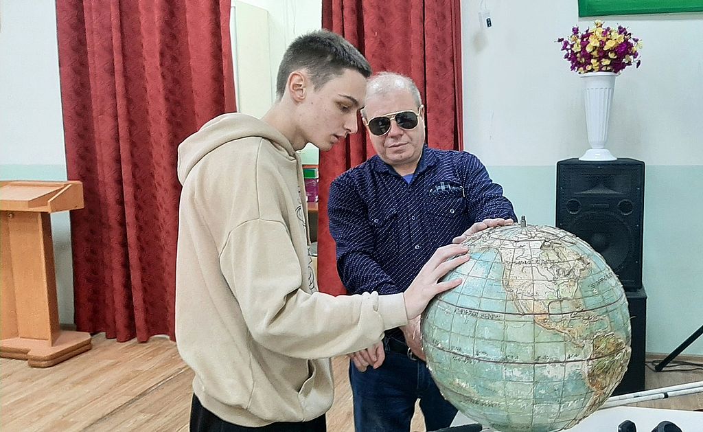 Обучающее занятие по оказанию ситуационной помощи слепым и слабовидящим состоялось в Курске