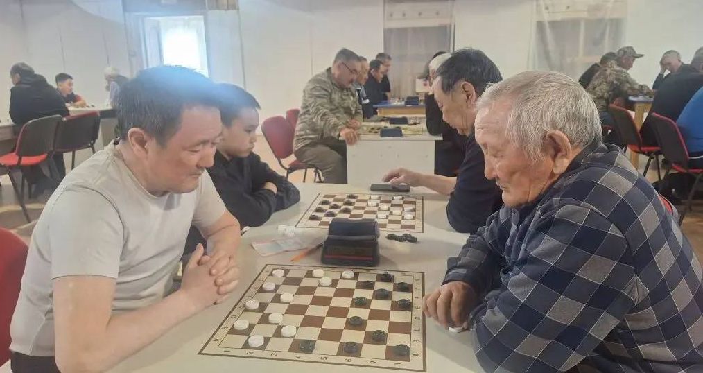 Участники турнира по шашкам