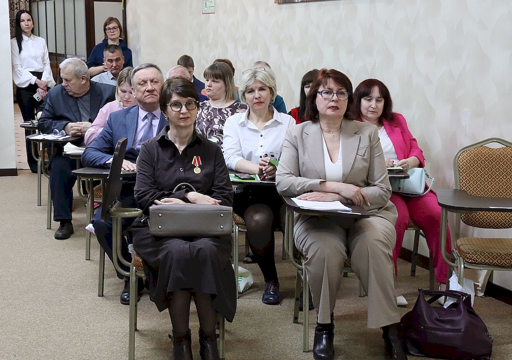 участники и приглашённые гости