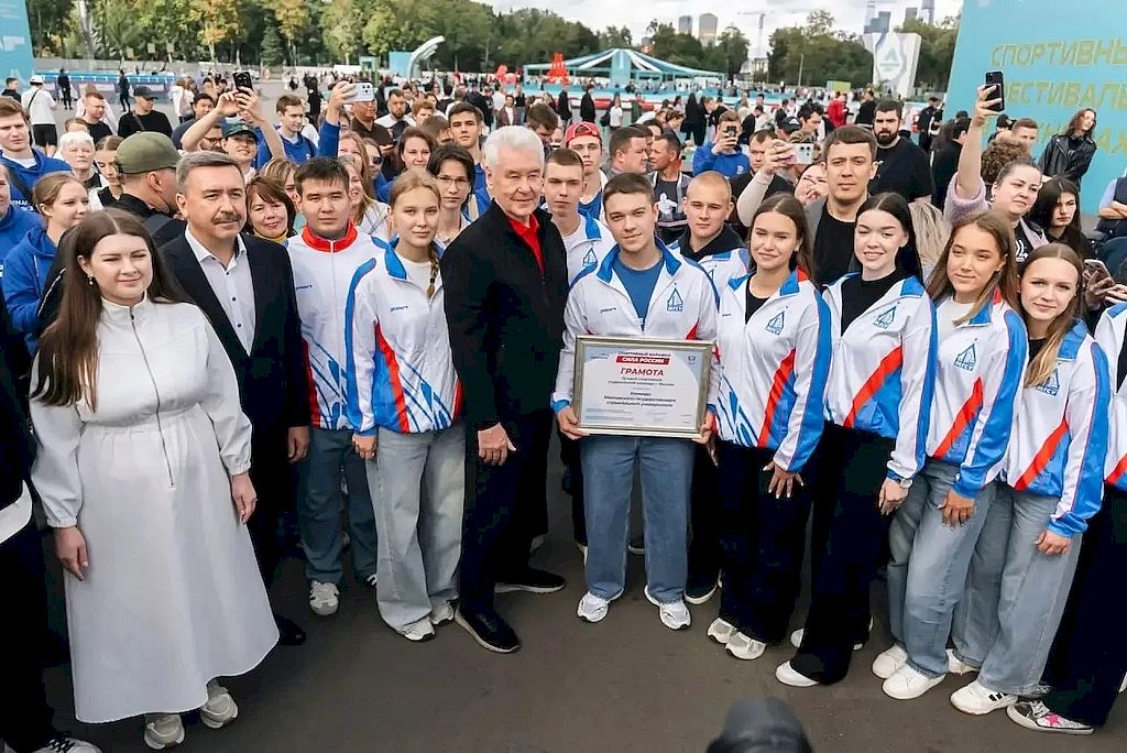 участники и организаторы марафона