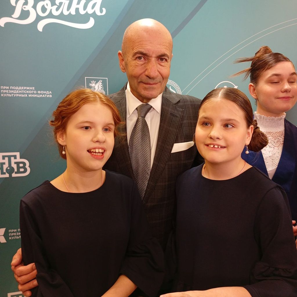 Юные вокалистки из Торжка стали лауреатами фестиваля детского творчества «Добрая волна»