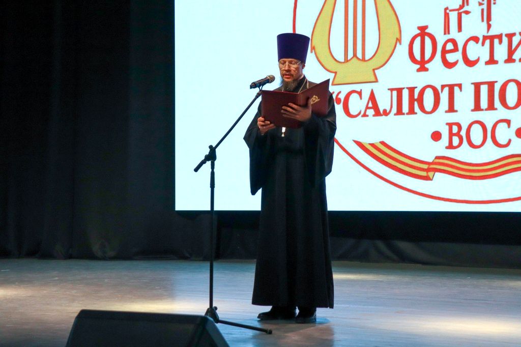 Митрополит Симбирский и Новоспасский поздравил организаторов и участников финального этапа Фестиваля «Салют Победы», прошедшего в Ульяновске