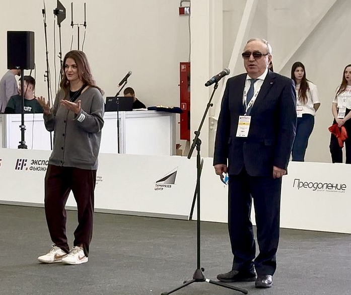 Президент ВОС В. В. Сипкин принял участие в открытии девятой Международной выставки оборудования и технологий для реабилитации и ухода «Интеграция-2025»