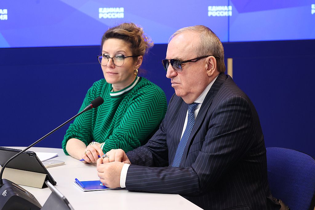 В заседании Организационного комитета Всероссийского спортивного марафона «Сила России» принял участие президент ВОС В. В. Сипкин