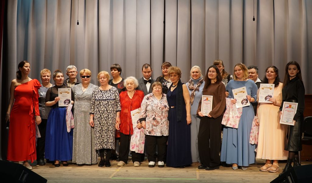 В Красноярске прошёл конкурс среди незрячих исполнителей романса